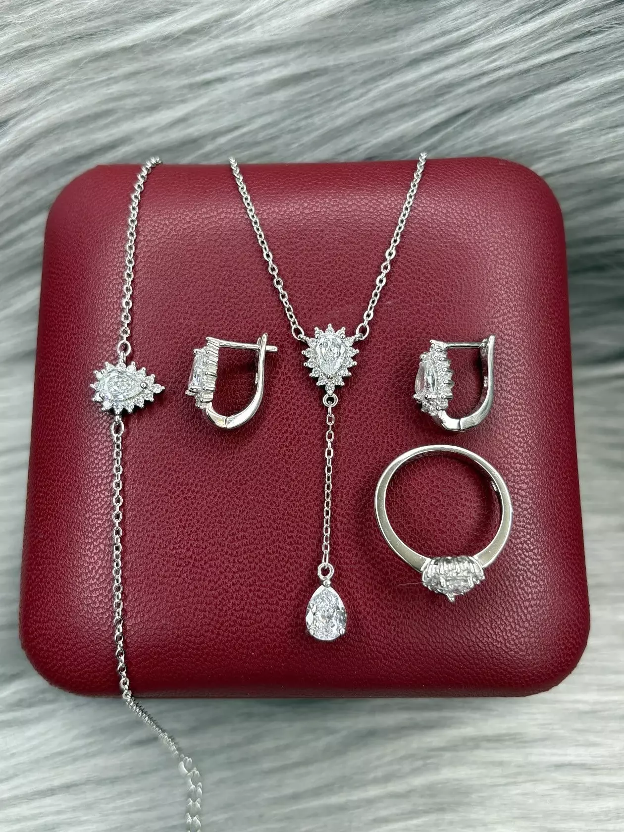 Gümüş dəst 925 əyar zirkon qaşlı, üzük, boyunbağı, qolbağ, 12.86gr, GB_CD9580